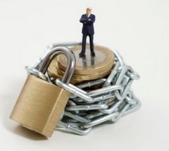 Infelizmente, servi&ccedil;os que foram criados para defender honestamente os interesses da iniciativa privada t&ecirc;m, muitas vezes, utiliza&ccedil;&atilde;o desvirtuada, at&eacute; porque inexiste qualquer fiscaliza&ccedil;&atilde;o nestes bancos de d