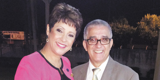 Sucesso Internacional professora Katia M. M. Silveira segue hoje para os States em Congresso Mundial de Audiologia. Na foto, com o  marido, o empresário José Roberto Silveira