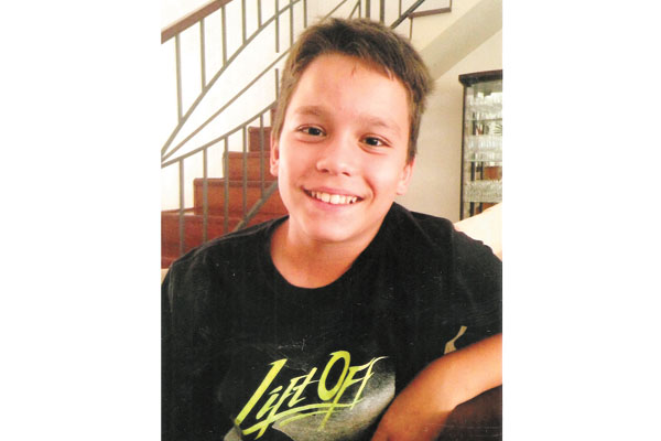 O destaque muito especial de hoje é para meu neto primogênito, João Gabriel Rodrigues de Rezende, que está na marca dos 12 anos de idade. Recebe o abração do papai Joaquim R. de Rezende Neto e Cláudia S. Rodrigues de Rezende, do mano Luís Felipe, além do 