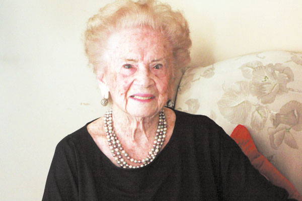 Parabéns dona Nenê Ewbank Seixas