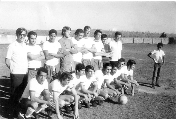 1971: Franca e de Pedregulho em campo
