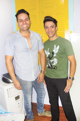 Deivid Maia e Ulian Bronzati (da D’Poopers Assessoria in Moda/com novidade)