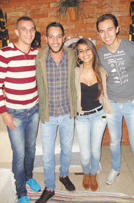 Irmãos Melo: Vinícius,  Ranieri, Laís  e Guilherme.