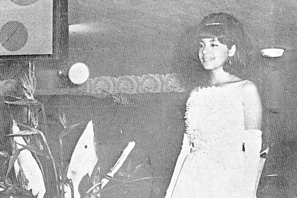 Por sugestão do colega Higininho, mostramos hoje, em homenagem aos 99 anos do Comércio, esta foto publicada em 1965. Naquela data, a revista Francalvorada, editada pelo saudoso Geraldo Bachega, trazia esta foto em sua capa, dedicada ao cinquentenário do C