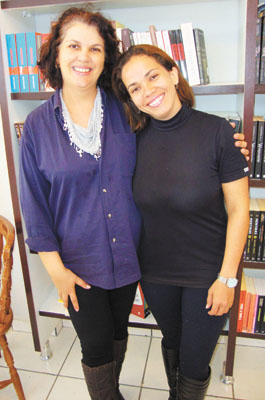 Adriane Alvarez  (Pé da Letra) e a pedagoga  Joyce Gomes. Oficinas  Culturais em pauta