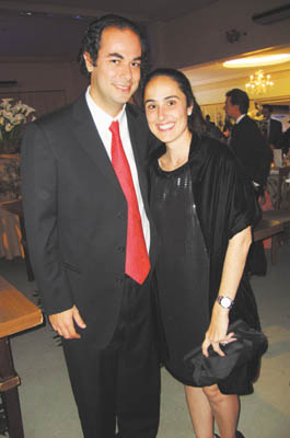 No Espaço Cedro (1):  casal Mathias do  Val Rocha-Carolina