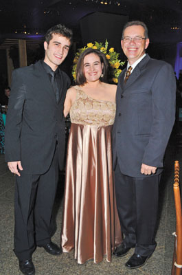 Gabriel, mamãe  Carla Pacheco e papai Fábio