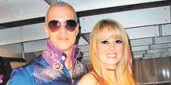 Rodrigo Laguna e Nora Hanna, vocalistas da banda Rod Hanna