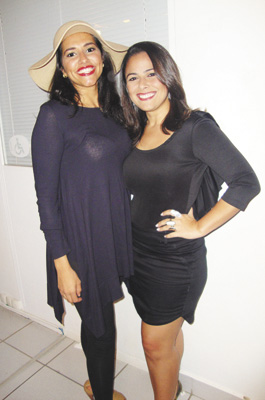 Juliane Salgado e Carla  Teles em noite fashion