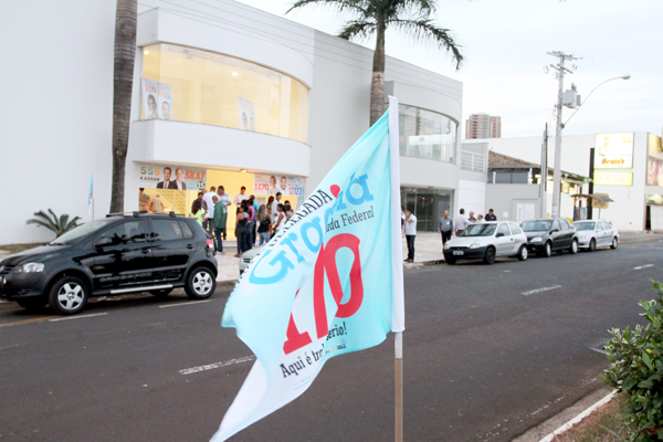 Delegada Graciela (PP) inaugurou seu comitê de campanha na avenida Dr. Ismael Alonso y Alonso, no último sábado