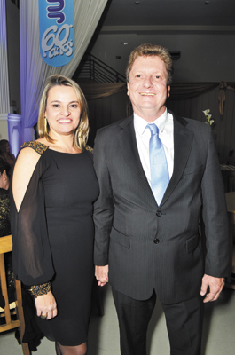 Presenças: casal Artur  Ferrari Júnior-Daniela