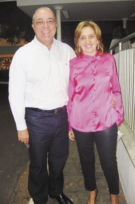 José Alexandre Carmo Jorge-Regina. Ele  preside a Acif.