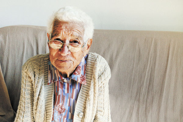 O destaque dos aniversariantes desta semana fica por conta de dona Antônia Alves, que dia 10, quarta-feira próxima, chega à marca dos 104 anos de idade. Foi casada com sr. Antônio Dias Alves, com quem teve os filhos: Dorival, Rosinha, Delcides, Maria Ânge