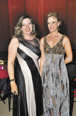 Dulce Xavier (nat amanhã)  e Jane Elisa C. Aguiar  (Miss Franca 1976)