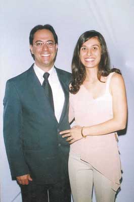 José Reinaldo de P.  Tasso-Paula Eneida.  Ele aniversaria
