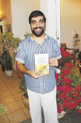 José Sebastião acaba de  lançar livro em Franca