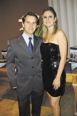 Artur Gambi-Lígia  Bonfante. Ele preside  a ACI de Sales Oliveira