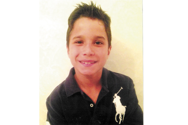 O abraço muito especial de hoje vai para o querido neto Luís Felipe Rodrigues de Resende (o Pipe), que amanhã estará completando 11 anos. Além do abraço da mamãe Cláudia e do papai Joaquim (que aniversariou quinta-feira última), também do mano João Gabrie