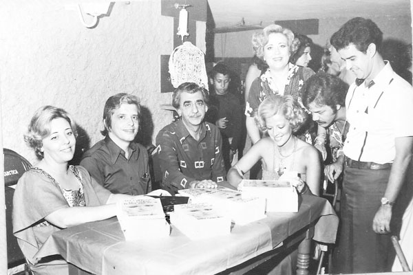 Numa das antigas ‘Noite EP’, promovidas pela amiga Patrícia, ficou registrado este momento, marcando a visita da antiga jornalista Baby Garroux. Era no final dos anos 70, quando o Maurício Ribeiro foi prefeito pela primeira vez, pelo Grupo Novo. Aí aparec