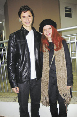 Guilherme Ferreira  e Janaína Lima aplaudiram  The Beatles One