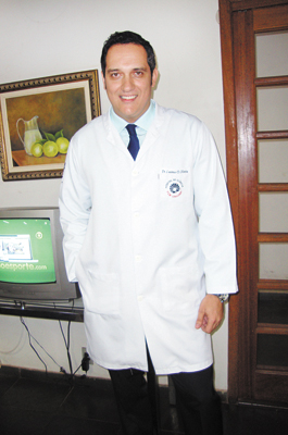 O médico Laurence Dias de Oliveira viaja dia 10/12 pros EUA