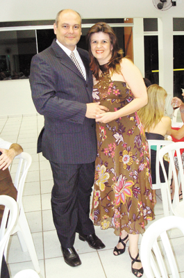 Alexandre Augusto  Ferreira-Cynthia. Ele muda  de idade amanhã
