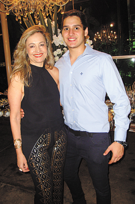 Na Noite dos Cooperados  Unimed 2014: Daniela  Sardini e filho  Stéfano S. Dainezi