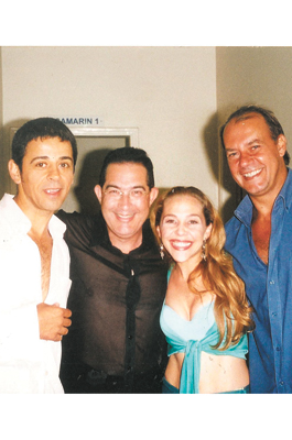 Só alegria. No Municipal (Franca): Taumaturgo Ferreira, eu, Isabela Garcia e Paulo C. Grande