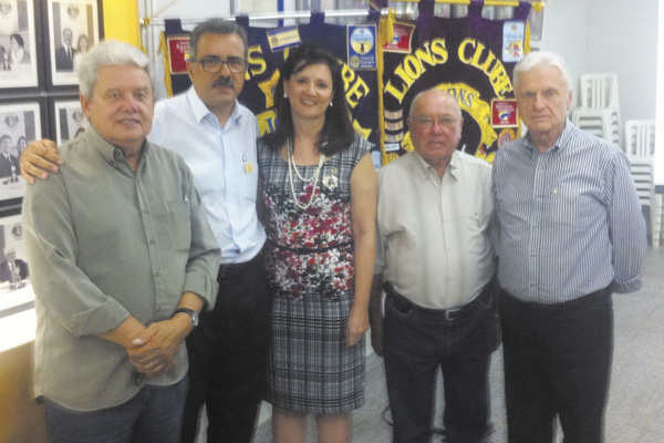 O Lions Clube Centro e o Franca do Imperador seguem, com muita luta, mantendo a Casa do Diabético, bem como o apoio a outras entidades, como São Miguel Arcanjo, que cuida de dependentes químicos, Iansa, entre outras. Dia 11 de setembro vão promover o Lion