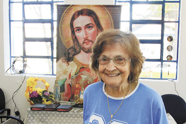 Dona Lolita Lemos Silva, ou Tia Lolita, comanda ainda hoje e amanhã, no Parque “Fernando Costa”, à frente de grande equipe de colaboradores, a 28º edição do Hallel, que é o maior evento de evangelização, através da música, de toda a América Latina. Esse f