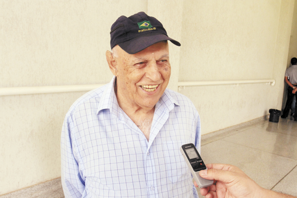 Foi ontem o aniversário de um querido colega e amigo de longa data na comunicação, José Rasteiro Filho, o popularíssimo Zé Rasteiro, animador sertanejo atuando no rádio francano há mais de 50 anos. Natural de Jardinópolis, deverá receber em breve o mereci