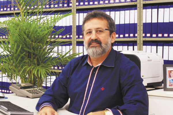 Quem vai para nova idade na próxima quinta-feira, dia 10 de março, é o querido amigo Dilmar Augusto Campos, comandante do Escritório de Contabilidade Pires-Audac, agora trabalhando dobrado com as declarações do Imposto de Renda. Parabéns e nosso abraço, e