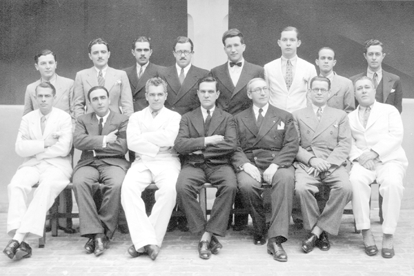 A Santa Casa de Franca completou esta semana 119 anos de atendimento médico, com muito carinho à população de Franca e região. Como forma de homenagem a esse complexo hospitalar, destacamos esta foto, retirada do arquivo de imagens da instituição, que o s