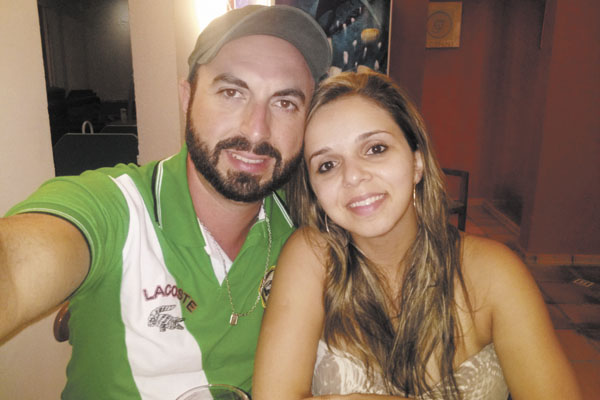 Casam-se nesta próxima sexta-feira, dia 22, os jovens Débora Barbosa e Tiago Alves. Ela é filha dos nossos amigos Nereu Plácido Barbosa (Moda Rigor) e Maria de Lourdes Oliveira Barbosa(Lourdinha Noivas), e ele é filho do casal Osmar Alves e Emília Veríssi