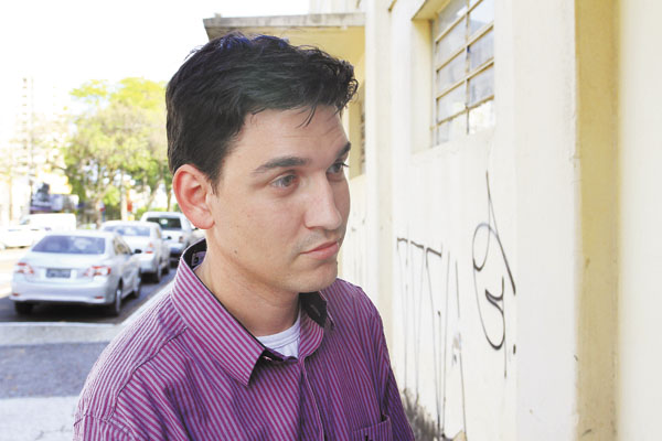 Com apenas 15 segundos, Thiago Rodrigues (PSol) só vai poder falar o nome e desejar ‘boa noite’ para os eleitores