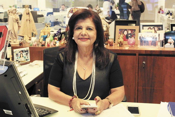 Mudando de idade hoje uma das empresárias mais respeitadas do comércio varejista em todo o Brasil, Luiza Helena Trajano Rodrigues. Viúva do meu saudoso amigo, Erasmo Rodrigues, Luizinha tem os filhos Frederico (superintendente do Grupo Magazine Luíza), An