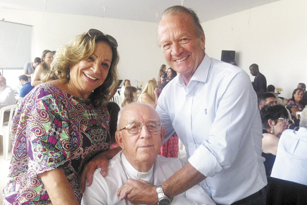 Na próxima quarta-feira, 12 de outubro, Dia de N.S. Aparecida, Padroeira do Brasil, será também o aniversário do querido Bispo Emérito da Diocese de Franca, D. Diógenes Silva Mathes. Ele, que completa 85 anos, foi o primeiro bispo de nossa cidade, há 45 a