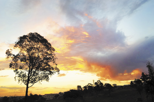 Lindo pôr do sol na região.