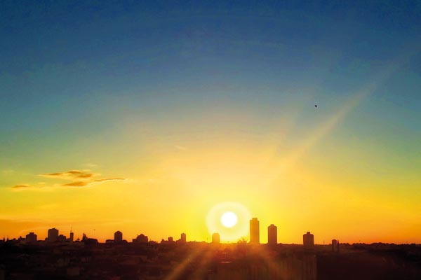 O sol se despede de mais um dia em Franca. 