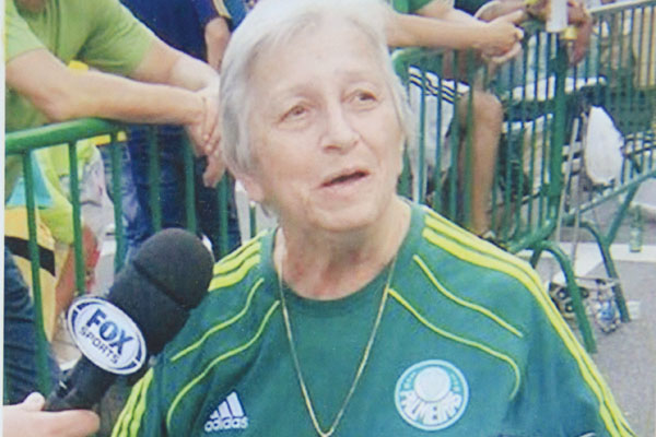 Completou 80 anos neste último dia 26, a simpática dona Maria Aparecida Cáceres de Paula, mais conhecida como Dona Cida palmeirense, ali da Avenida Brasil. 