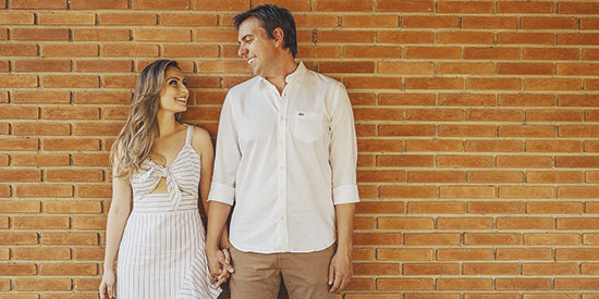 Noivos felizes Aline Ribeiro e Leonardo Valerini se unem hoje em matrimônio. Felicidades ao jovem casal. Foto de Renato Moura
