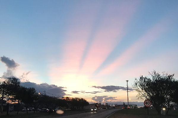 O sol se despede de mais um dia.