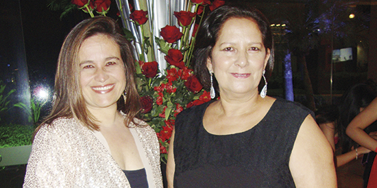 Carla Pacheco e secretária Magali (Maga) Mendes (dia 12 é seu nat/beijos)