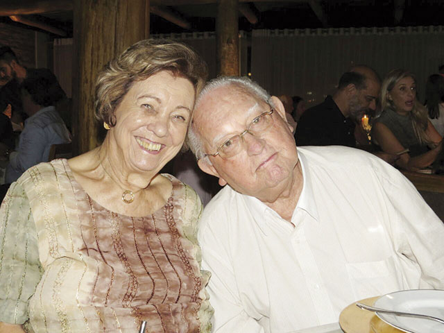 Completou no mês de maio 60 anos de união, comemorando suas Bodas de Diamante, o casal sr. Hélio Rodrigues Alves (funcionário aposentado do Banco do Brasil) e dona Aldasira Lemes 