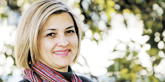 Aniversariando hoje a delegada de polícia, titular da Delegacia de Defesa da Mulher, Graciela de Lourdes David Ambrósio. Pertencente a família de origem pedregulhense, com vários integrantes das polícias civil e militar, foi também atuante vereadora junto