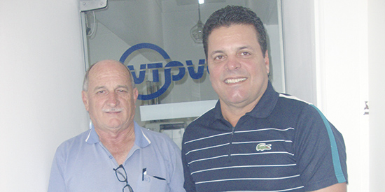 Da Francana: Roberto Comparini (Ger. de Futebol) e Paulinho MacLaren (treinador)
