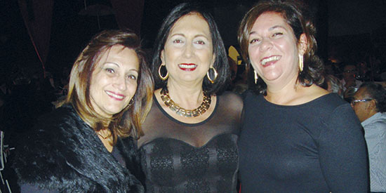 Festa à fantasia: Sílvia Penteado, Rita Jorge (nat foi dia 19/8) e Lúcia Salomão