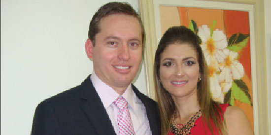 Casal André Paese- Andresa (ele,cir. plástico, ela, francana e fisioterapeuta). Moram em Marabá (PA) 