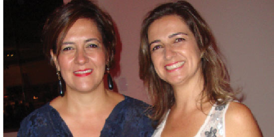 Daniela Schiavotelli e Milena de Castro em festa no Centro Médico. 