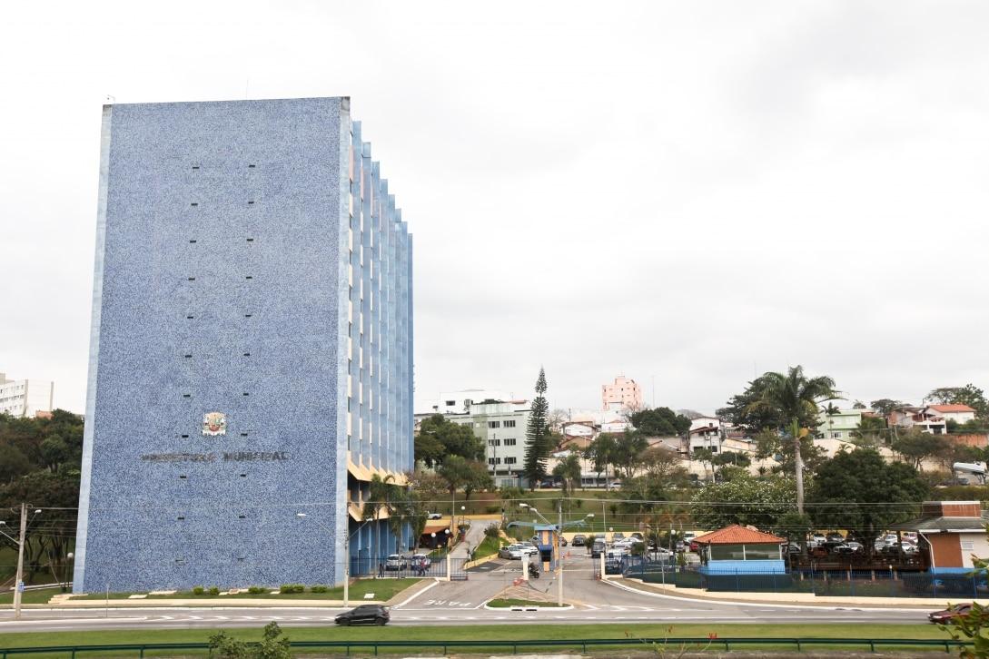 Cobrança. Vista da Prefeitura de S. José: moradores receberão ligações de novo 'call center' para negociar suas dívidas com o município